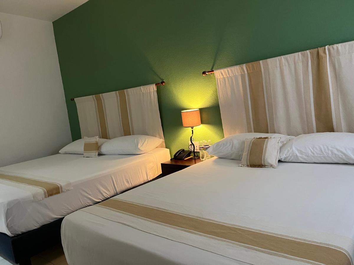 Nueve Agaves Hotel 4*