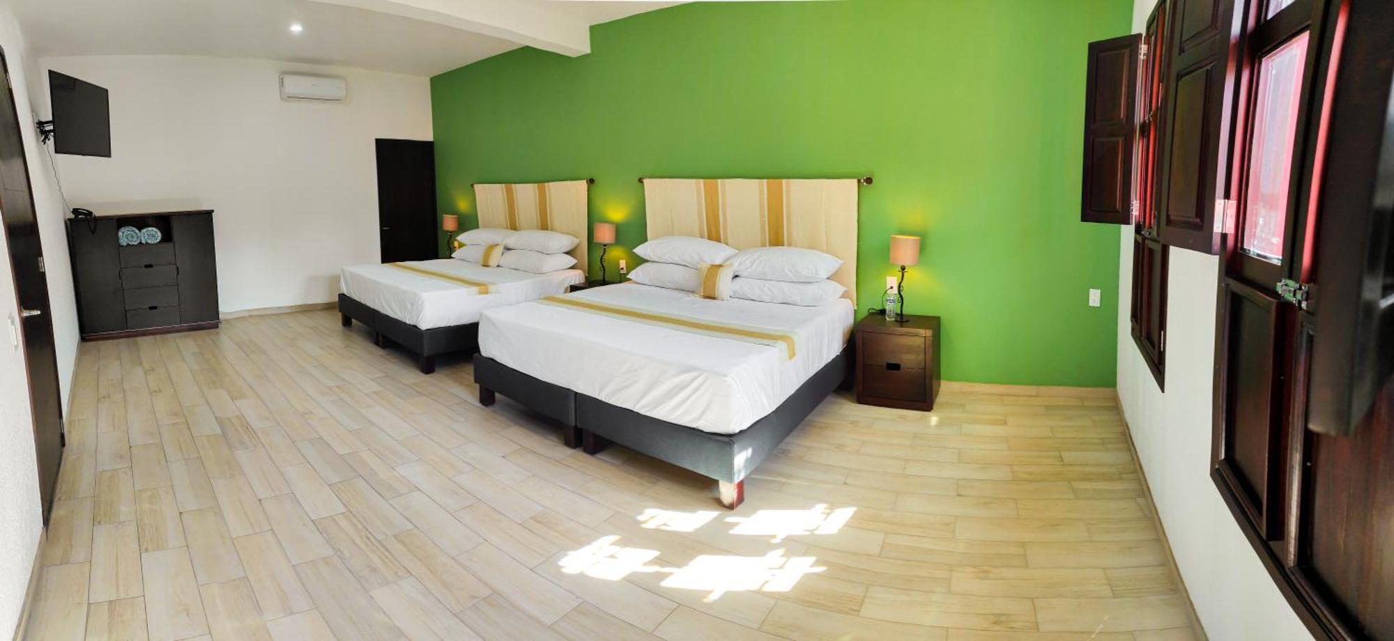 Hotel Nueve Agaves 4*
